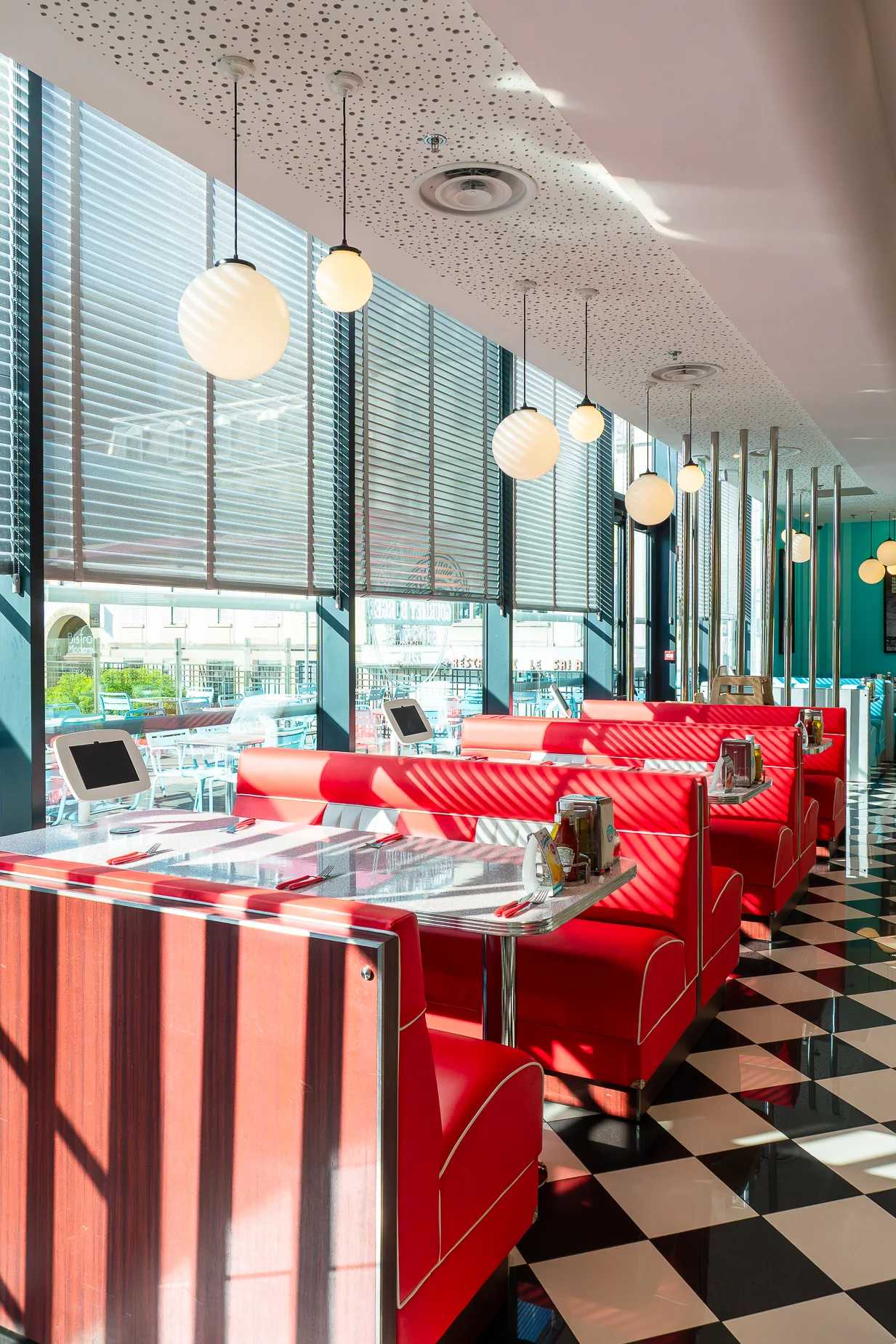 Holly's Diner